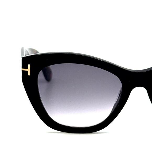 NEW!!!  TOM FORD Cara Sunglasses TF940 05B Authentic main image 8